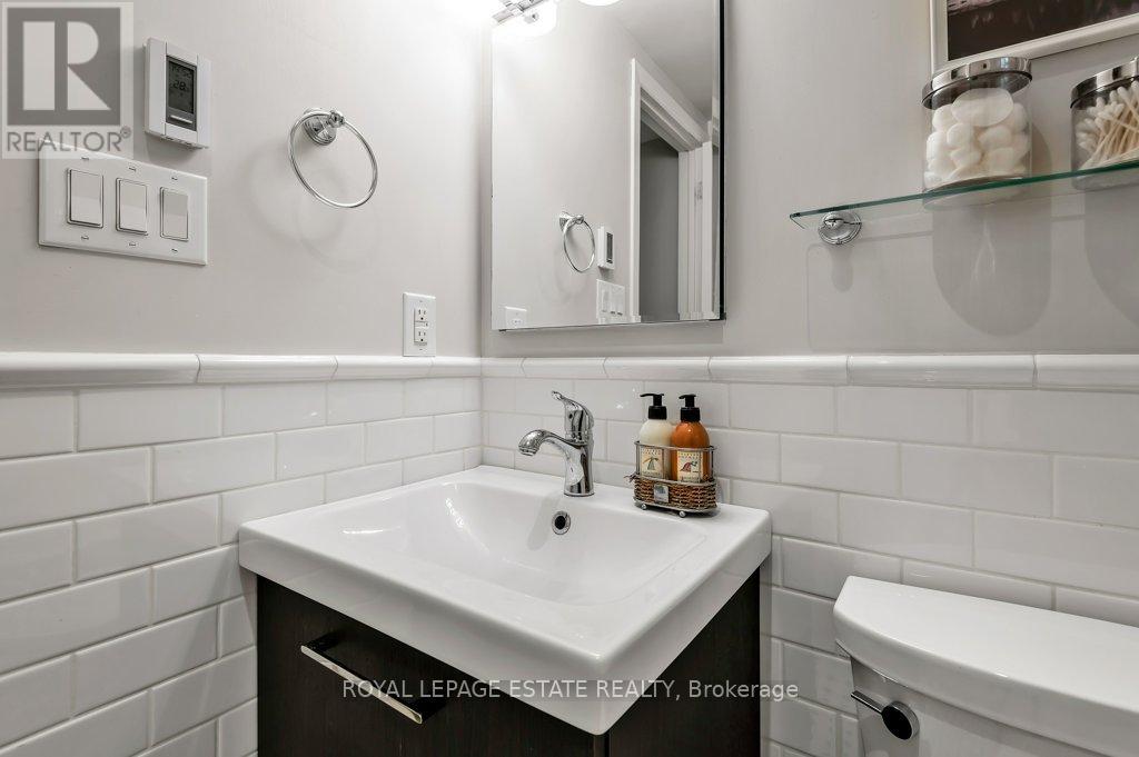 Lower - 17 Birdsall Avenue, Toronto, Ontario M4R 2B7 - Photo 23 - C13706462