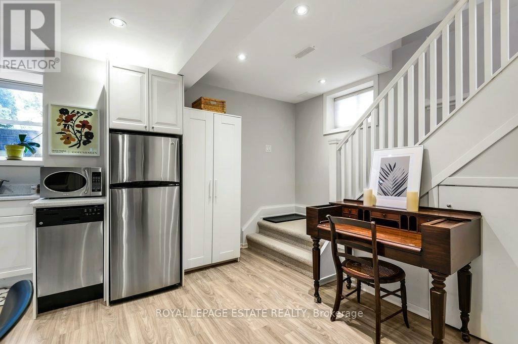 Lower - 17 Birdsall Avenue, Toronto, Ontario M4R 2B7 - Photo 3 - C13706462