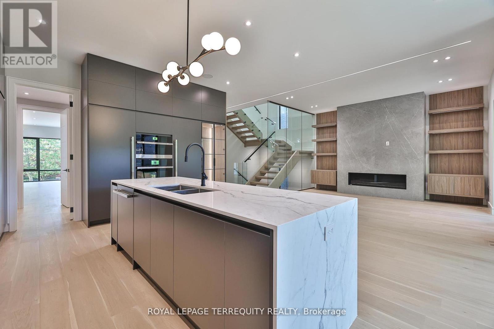741 Woburn Avenue, Toronto, Ontario M5M 1M2 - Photo 11 - C13706566