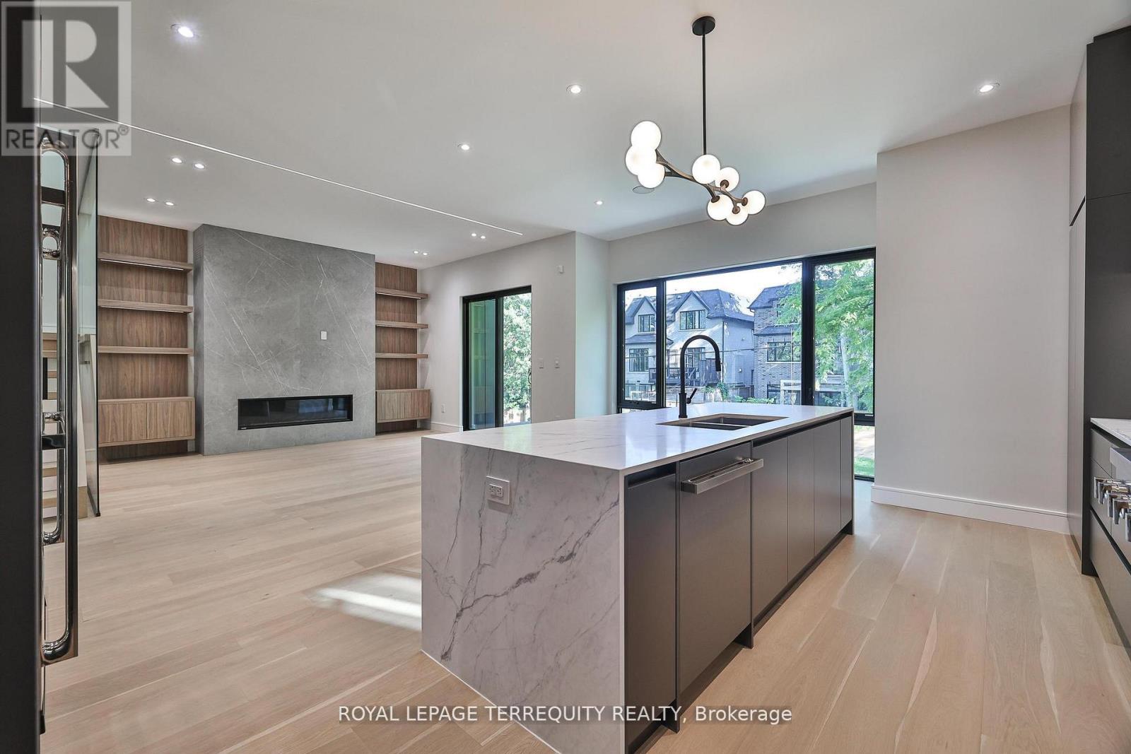 741 Woburn Avenue, Toronto, Ontario M5M 1M2 - Photo 12 - C13706566