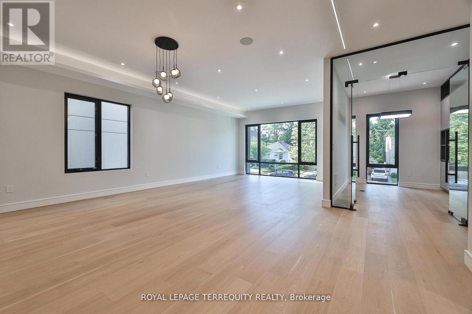 741 Woburn Avenue, Toronto, Ontario M5M 1M2 - Photo 2 - C13706566