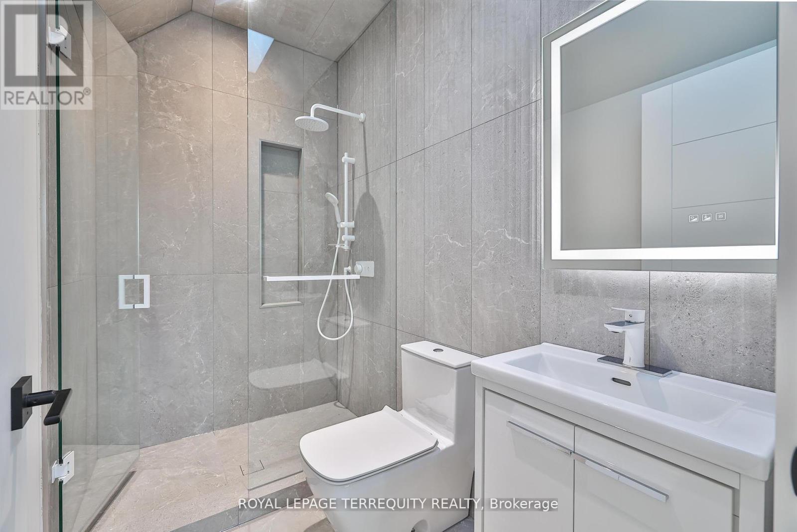 741 Woburn Avenue, Toronto, Ontario M5M 1M2 - Photo 33 - C13706566