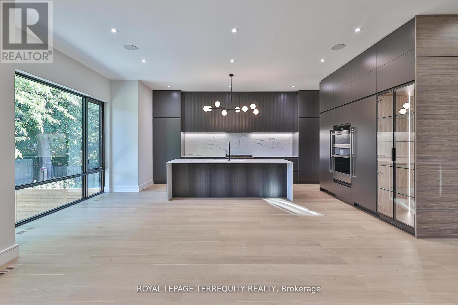 741 Woburn Avenue, Toronto, Ontario M5M 1M2 - Photo 8 - C13706566