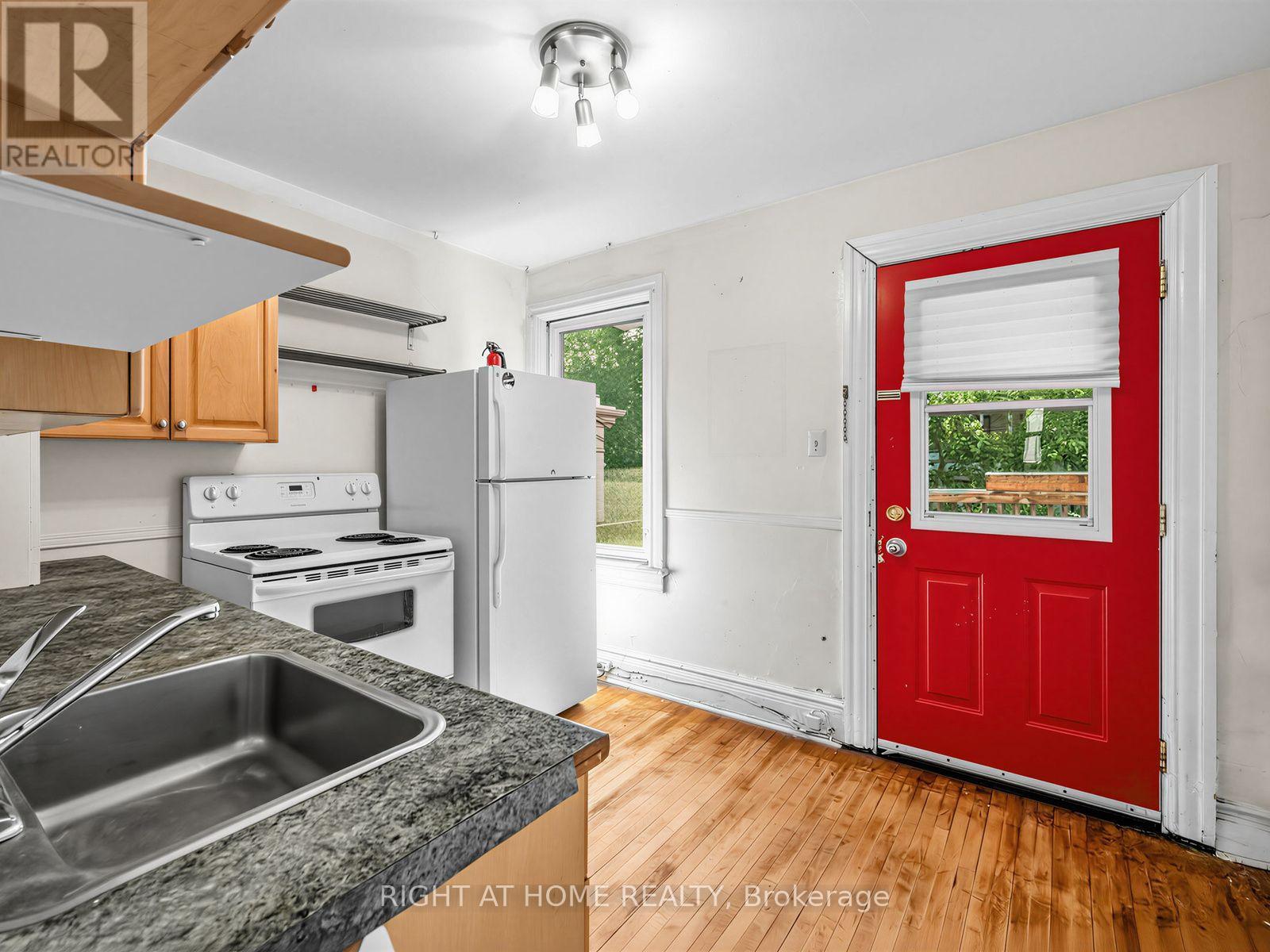 10 Havelock Street, Toronto, Ontario  M6H 3B4 - Photo 19 - C13706624