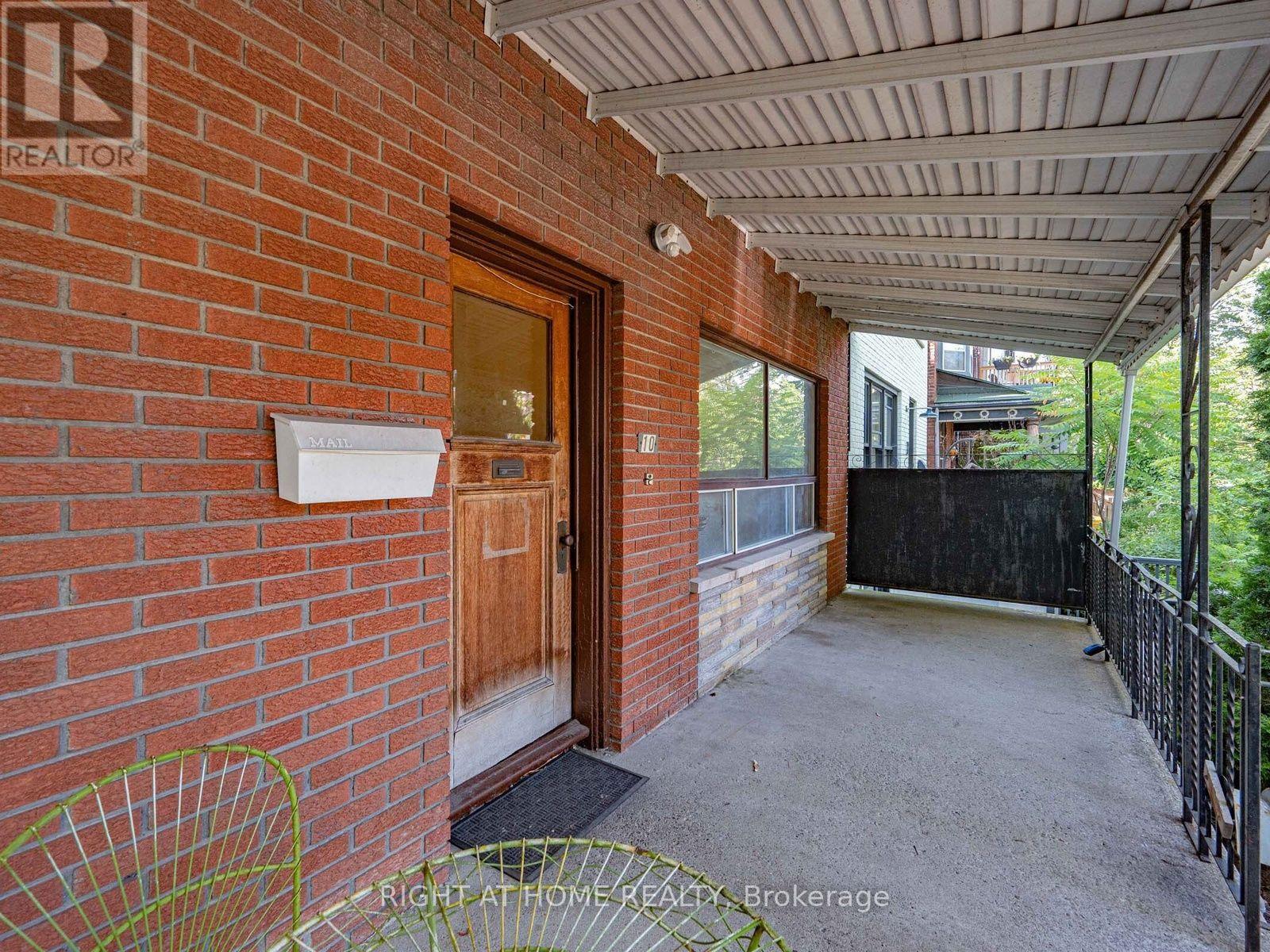 10 Havelock Street, Toronto, Ontario  M6H 3B4 - Photo 3 - C13706624