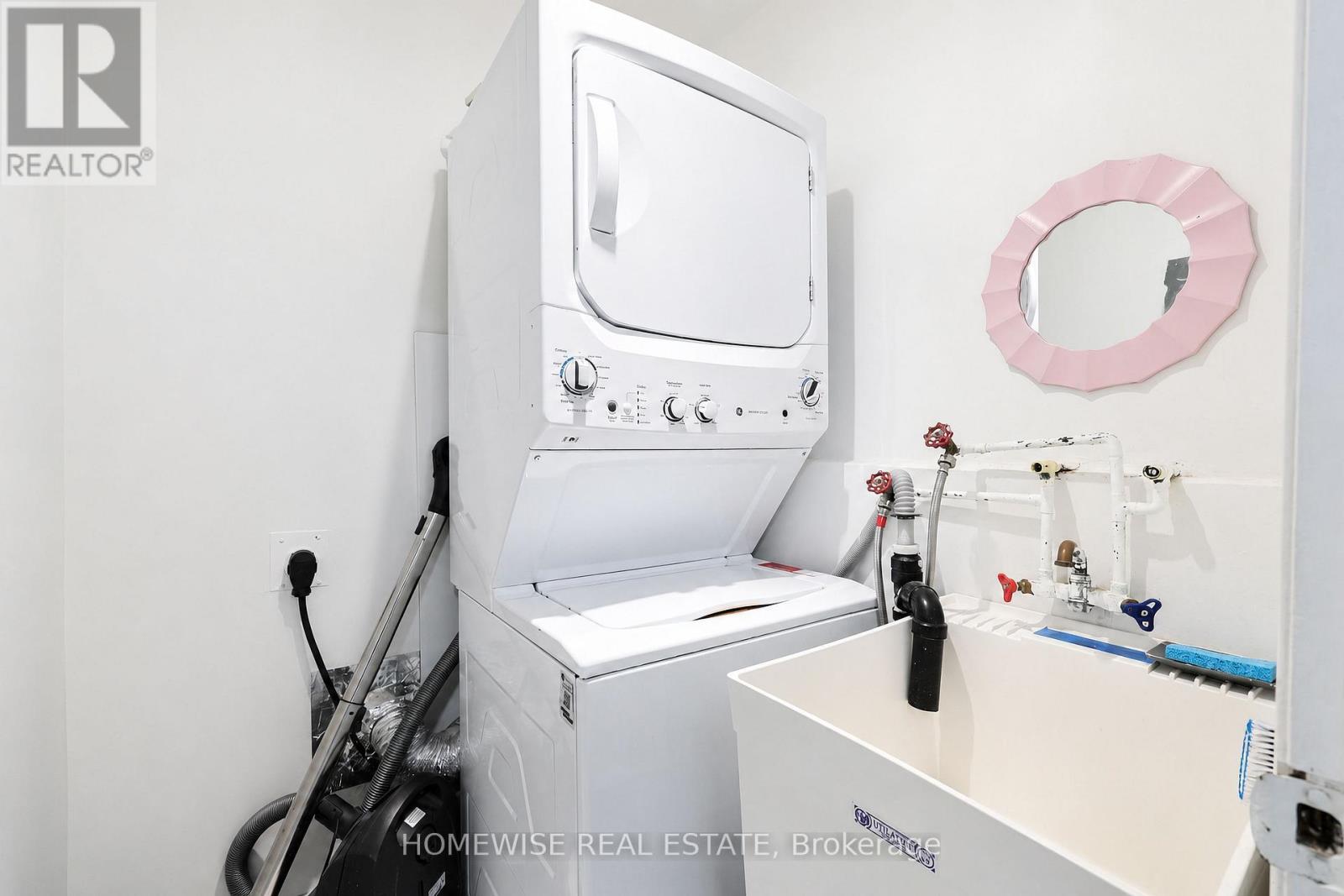Rear - 961a Eglinton Avenue, Toronto, Ontario M6C 2C4 - Photo 10 - C13706646