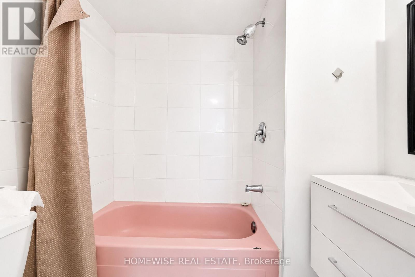 Rear - 961a Eglinton Avenue, Toronto, Ontario M6C 2C4 - Photo 28 - C13706646