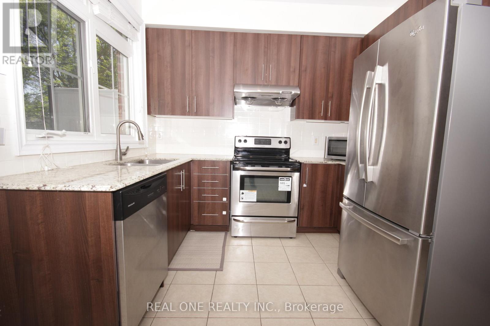 7 Slingsby Lane, Toronto, Ontario M2N 0H7 - Photo 10 - C13706712