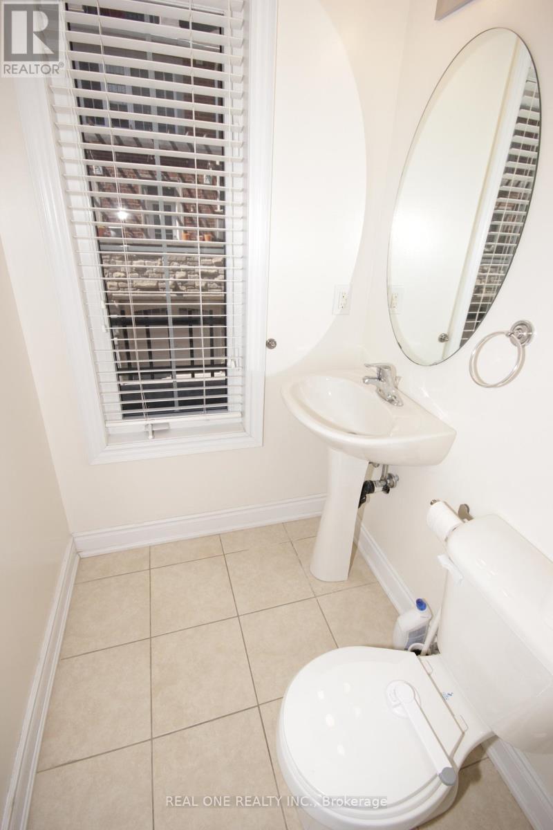 7 Slingsby Lane, Toronto, Ontario M2N 0H7 - Photo 11 - C13706712
