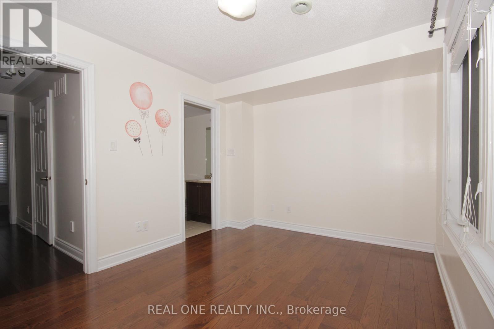 7 Slingsby Lane, Toronto, Ontario M2N 0H7 - Photo 13 - C13706712