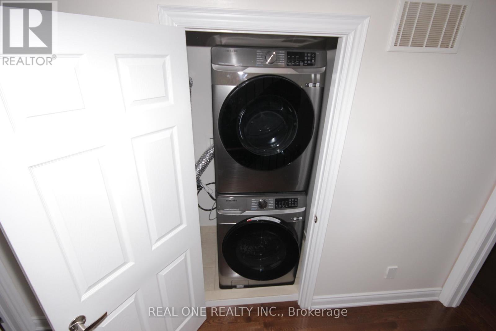 7 Slingsby Lane, Toronto, Ontario M2N 0H7 - Photo 18 - C13706712