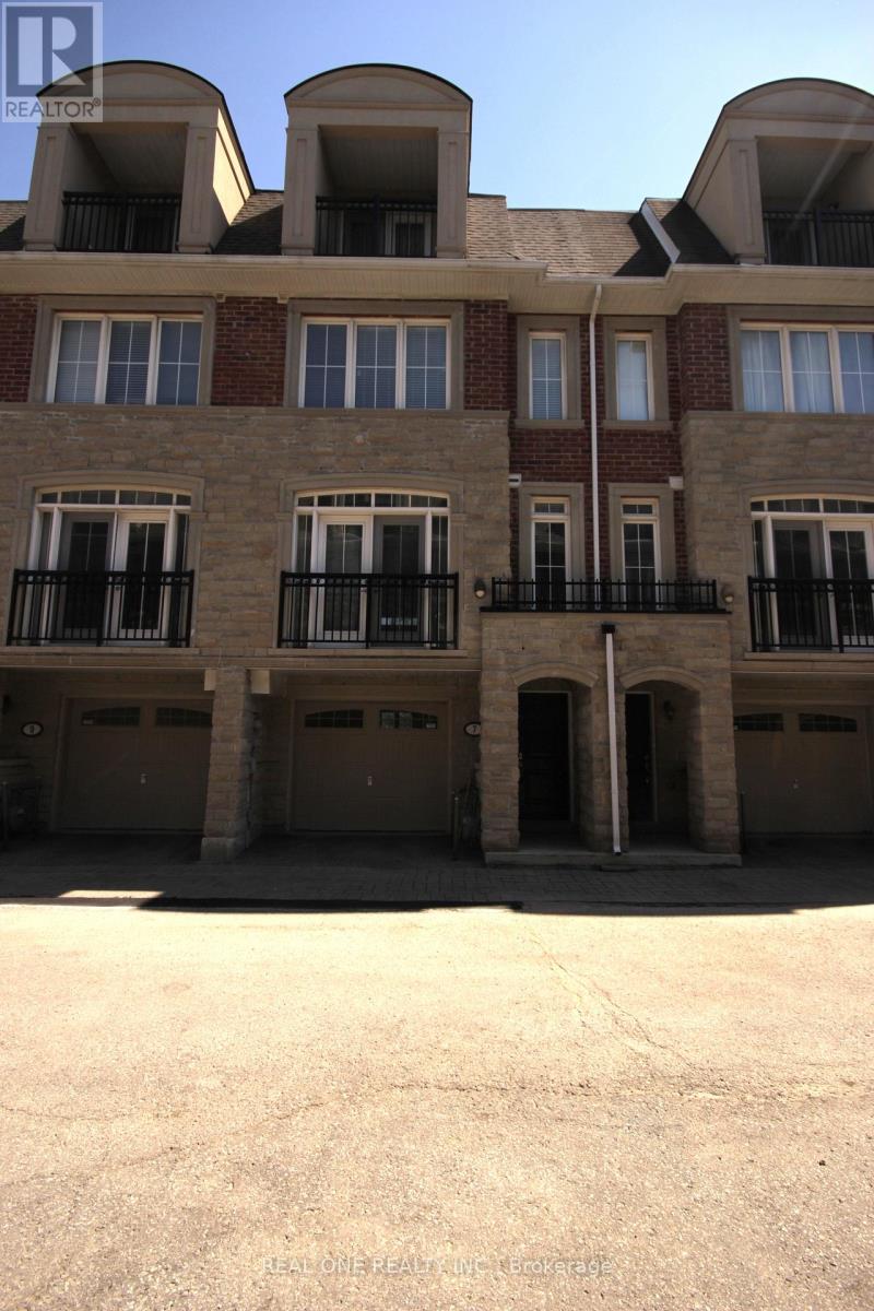 7 Slingsby Lane, Toronto, Ontario M2N 0H7 - Photo 2 - C13706712