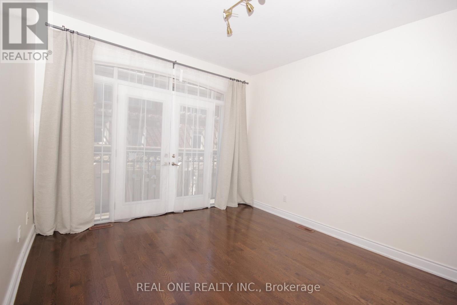 7 Slingsby Lane, Toronto, Ontario M2N 0H7 - Photo 6 - C13706712