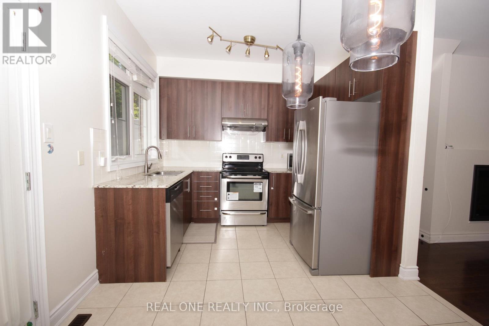 7 Slingsby Lane, Toronto, Ontario M2N 0H7 - Photo 9 - C13706712