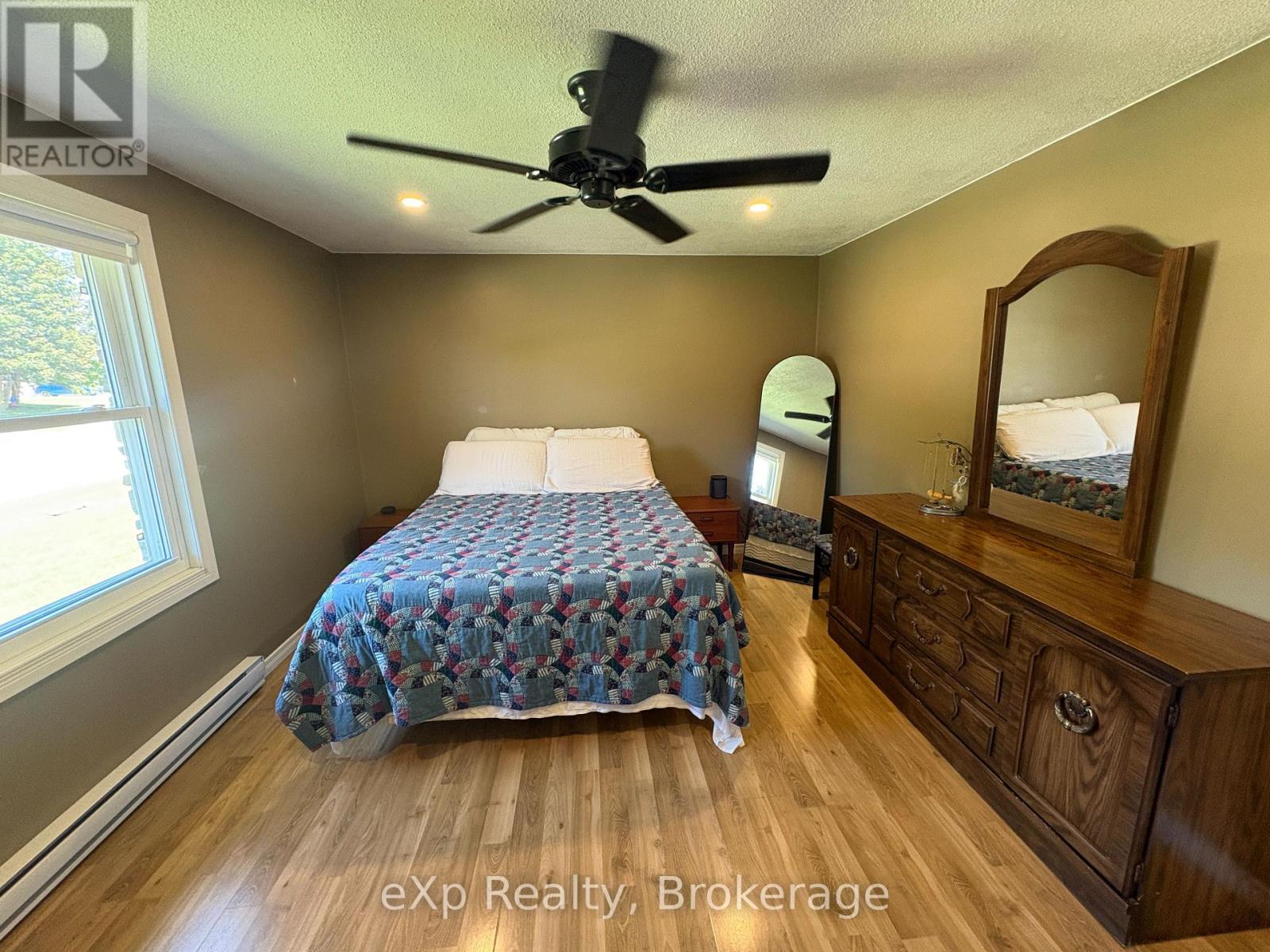 23 Valleyside Drive, Brockton, Ontario  N0G 2V0 - Photo 10 - X13706580