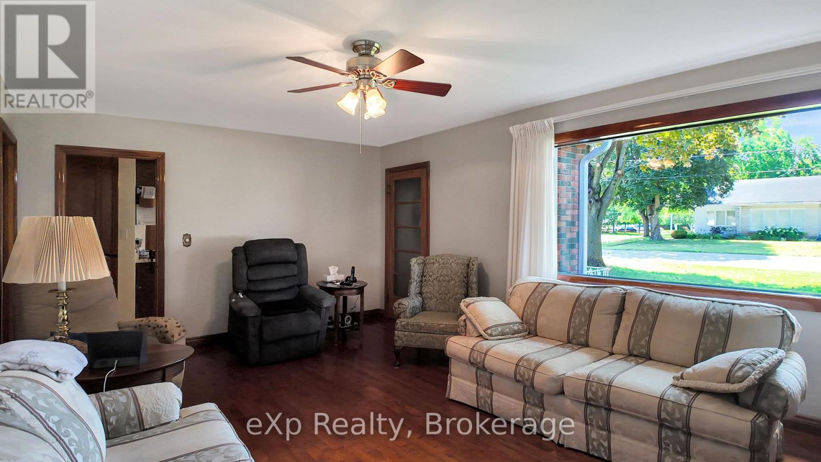 6 Johnstone Boulevard, Brockton, Ontario  N0G 2V0 - Photo 12 - X13706588