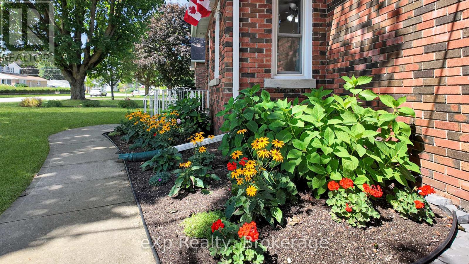6 Johnstone Boulevard, Brockton, Ontario  N0G 2V0 - Photo 5 - X13706588
