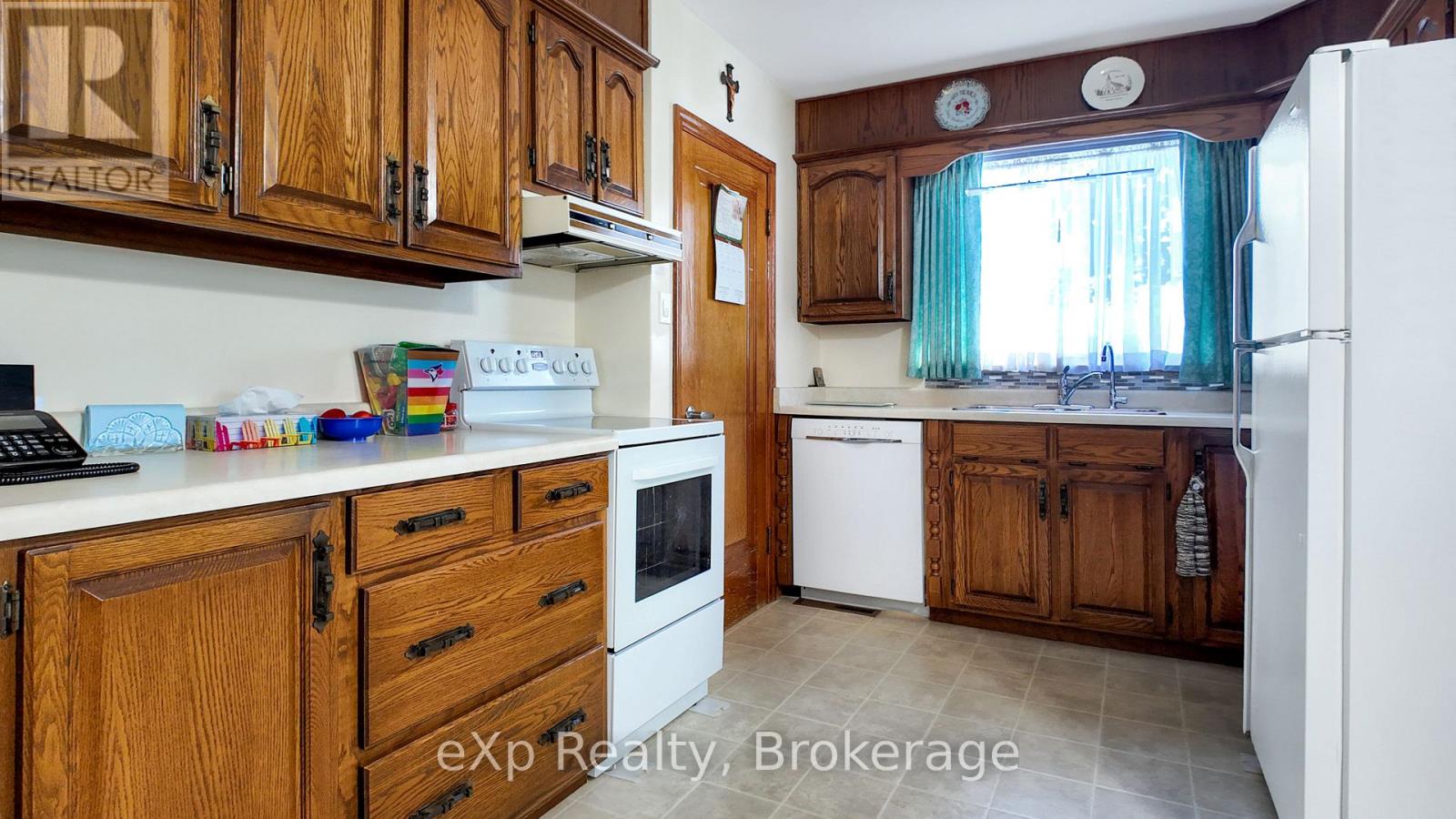 6 Johnstone Boulevard, Brockton, Ontario  N0G 2V0 - Photo 7 - X13706588