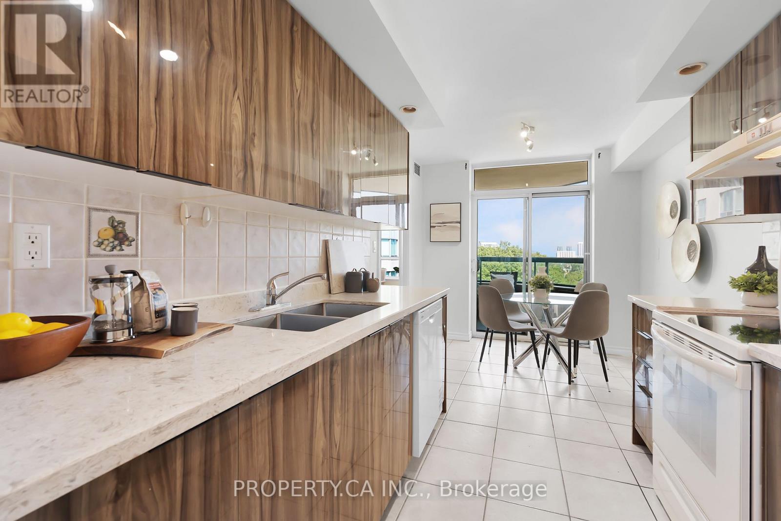 962 - 123 OMNI DRIVE, Toronto, Ontario