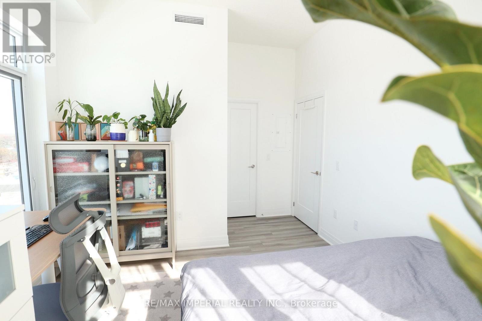 402 - 3220 Sheppard Avenue E, Toronto, Ontario M1T 0B7 - Photo 13 - E13706604