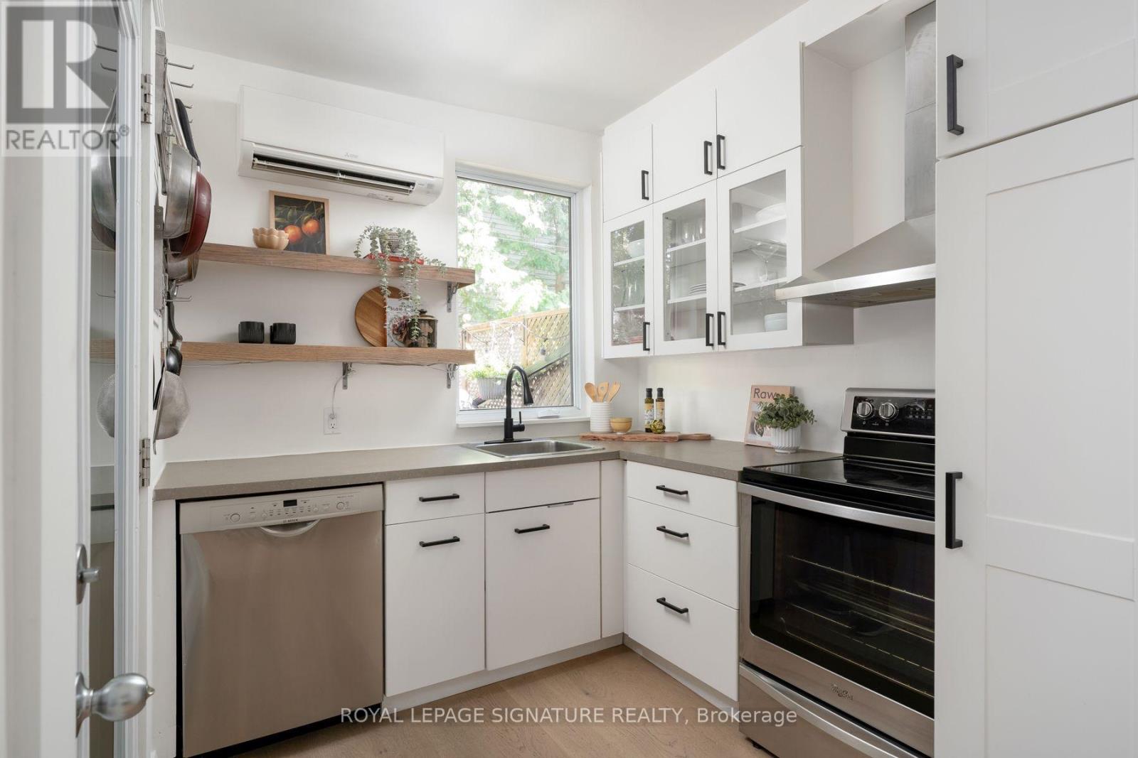 46 Corley Avenue, Toronto, Ontario M4E 1T9 - Photo 20 - E13706656