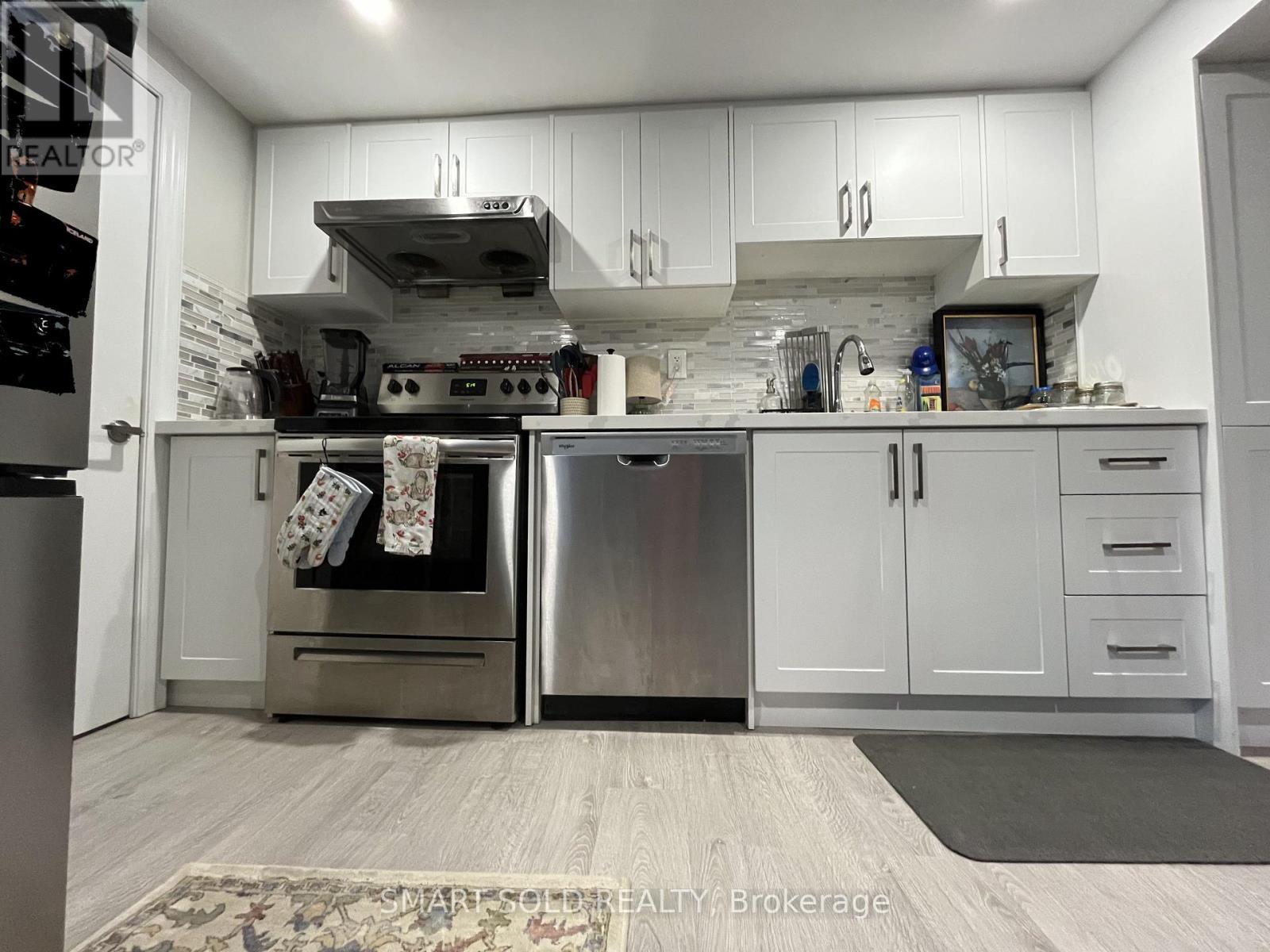Lower - 52 Monkswood Crescent, Newmarket, Ontario  L3Y 2K1 - Photo 2 - N13706504