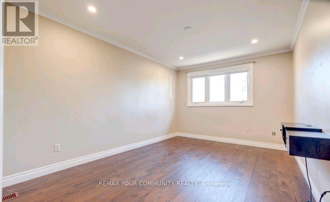 372 Dixon Boulevard, Newmarket, Ontario L3Y 5C4 - Photo 12 - N13706536