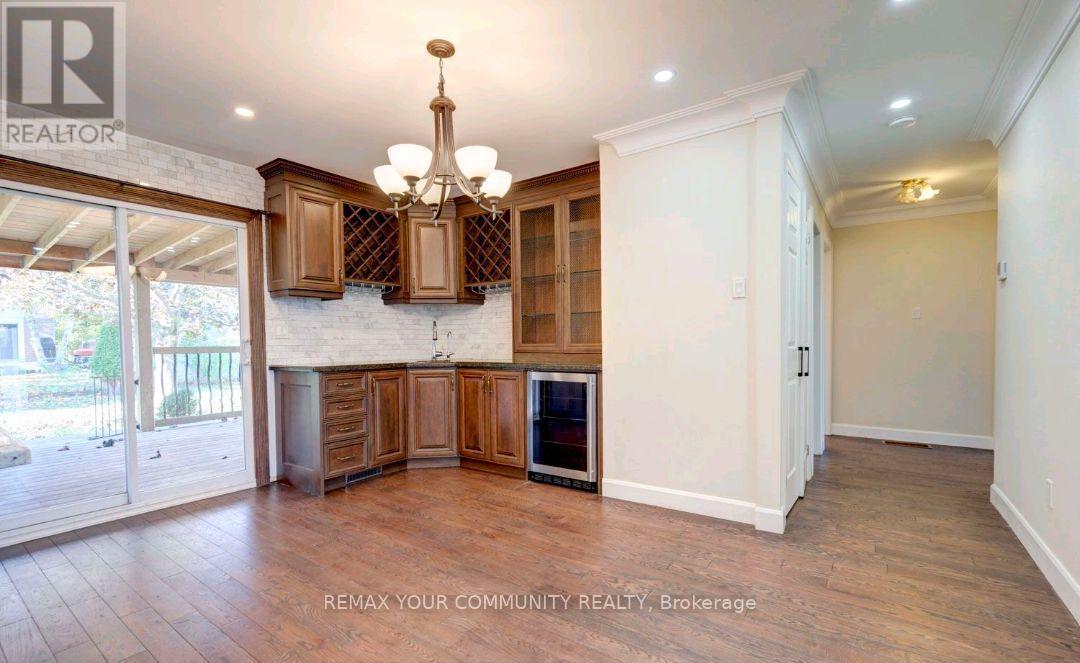 372 Dixon Boulevard, Newmarket, Ontario L3Y 5C4 - Photo 7 - N13706536