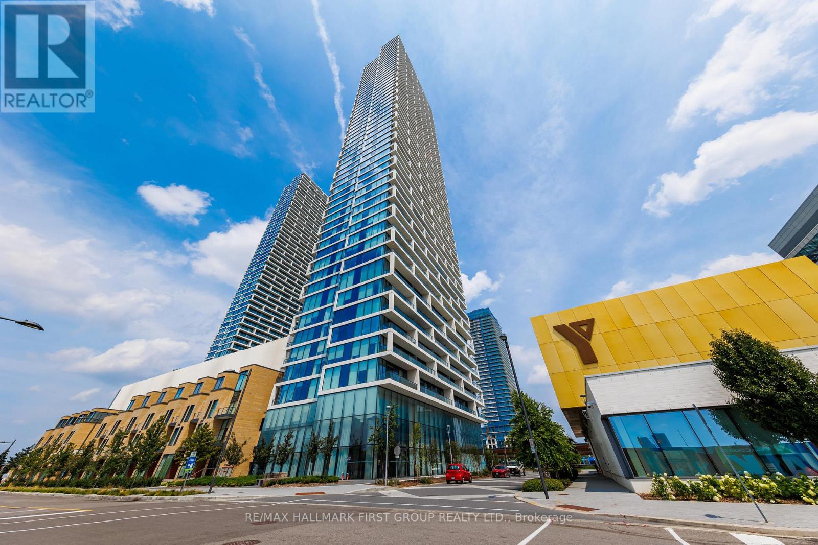 4912 - 5 BUTTERMILL AVENUE, Vaughan, Ontario