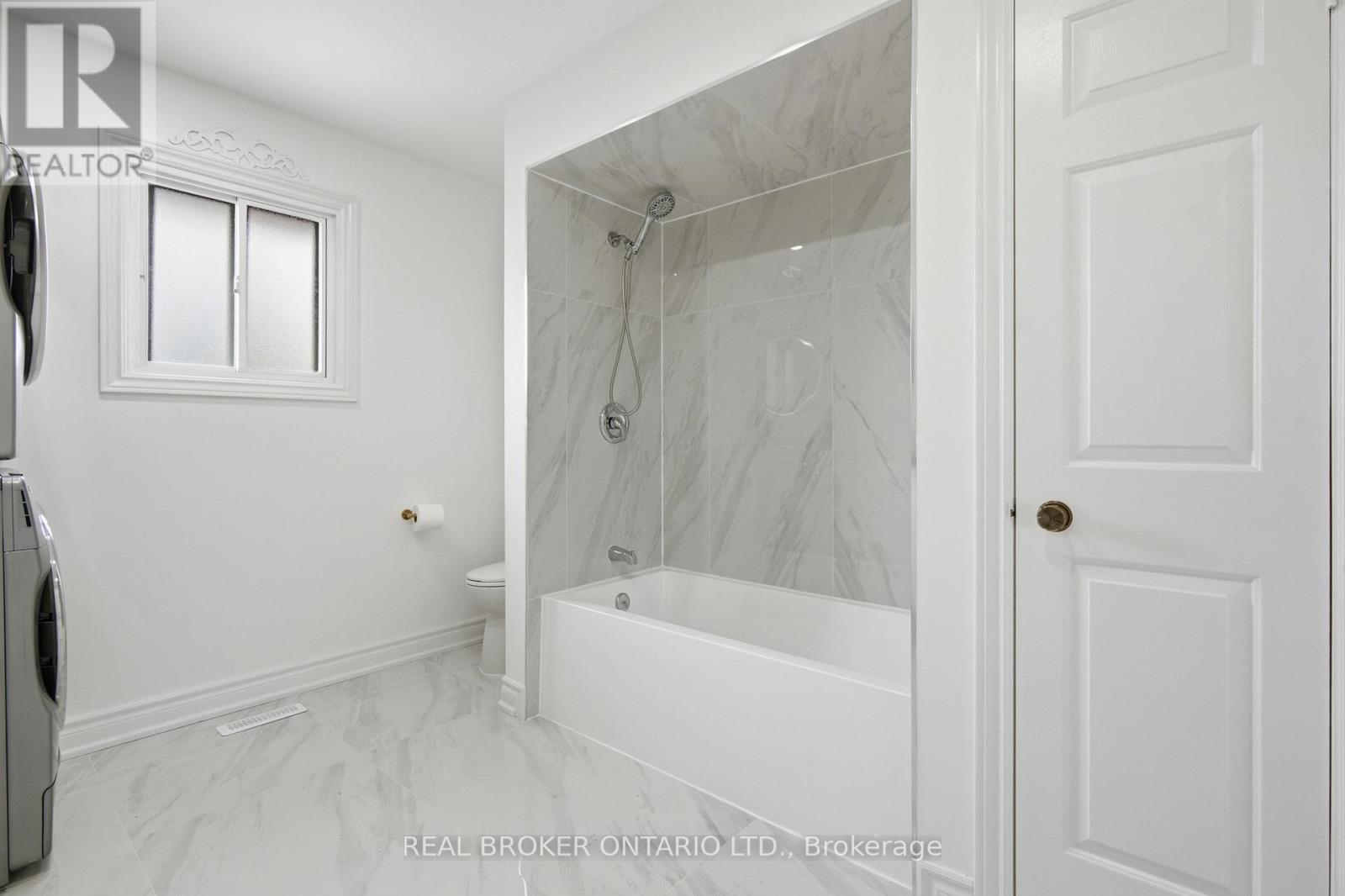 94 Roxana Avenue, Vaughan, Ontario  L4L 3Y8 - Photo 27 - N13706596