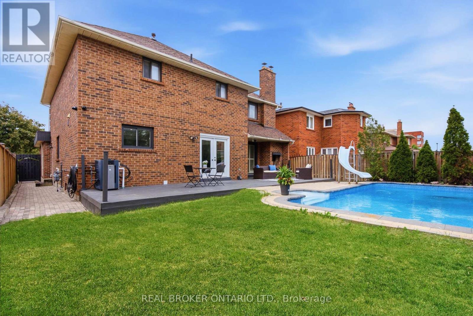 94 Roxana Avenue, Vaughan, Ontario  L4L 3Y8 - Photo 49 - N13706596