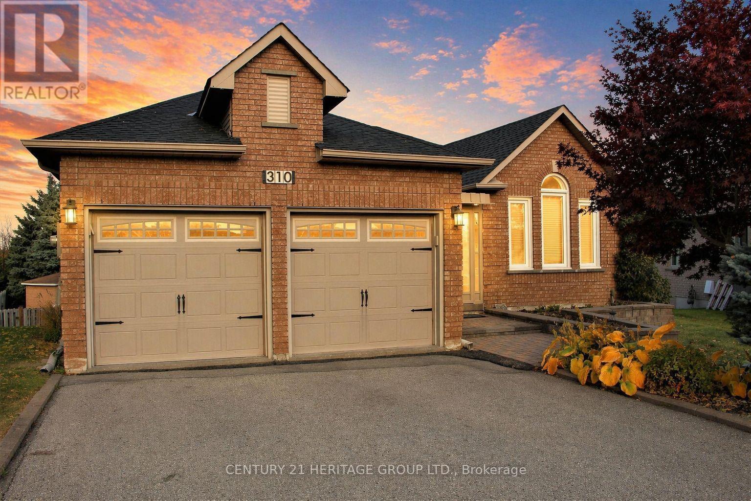 310 CHAMBERS CRESCENT, Newmarket, Ontario