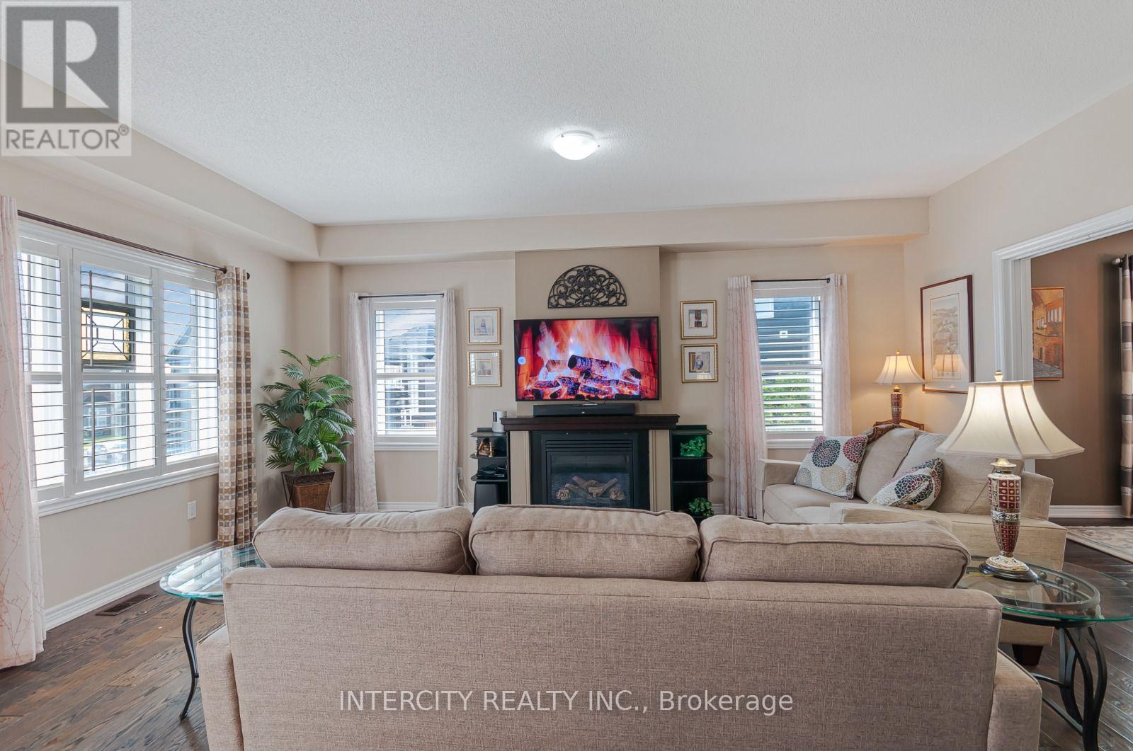 1359 Dallman Street, Innisfil, Ontario  L0L 1W0 - Photo 10 - N13706644