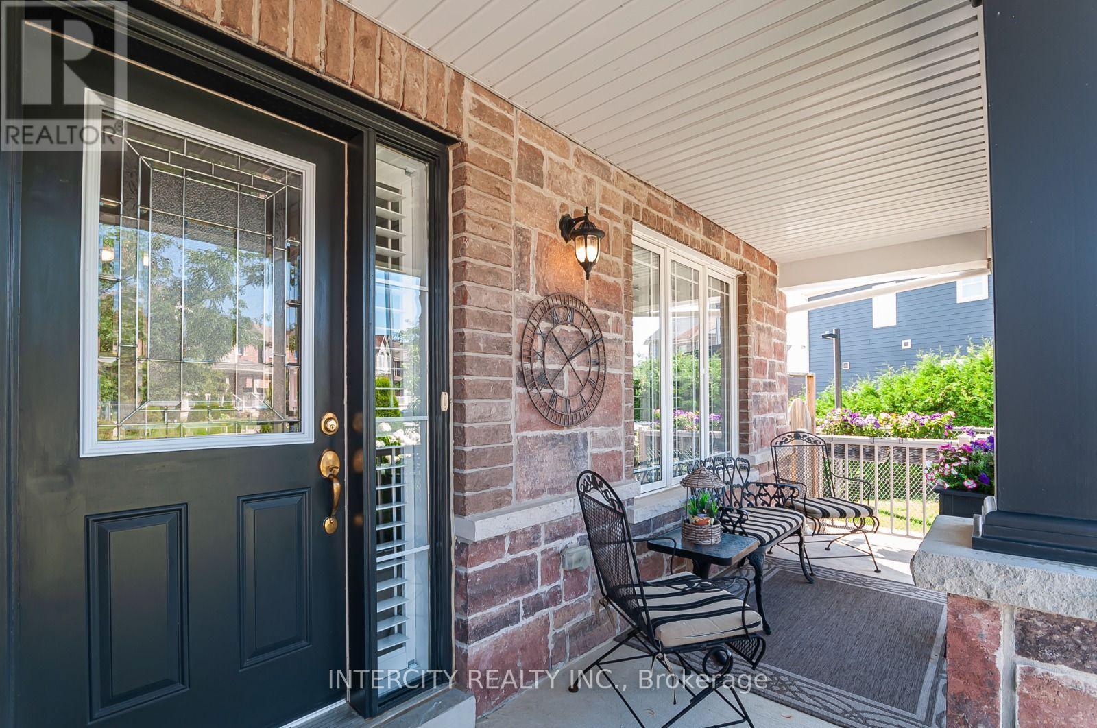 1359 Dallman Street, Innisfil, Ontario  L0L 1W0 - Photo 3 - N13706644