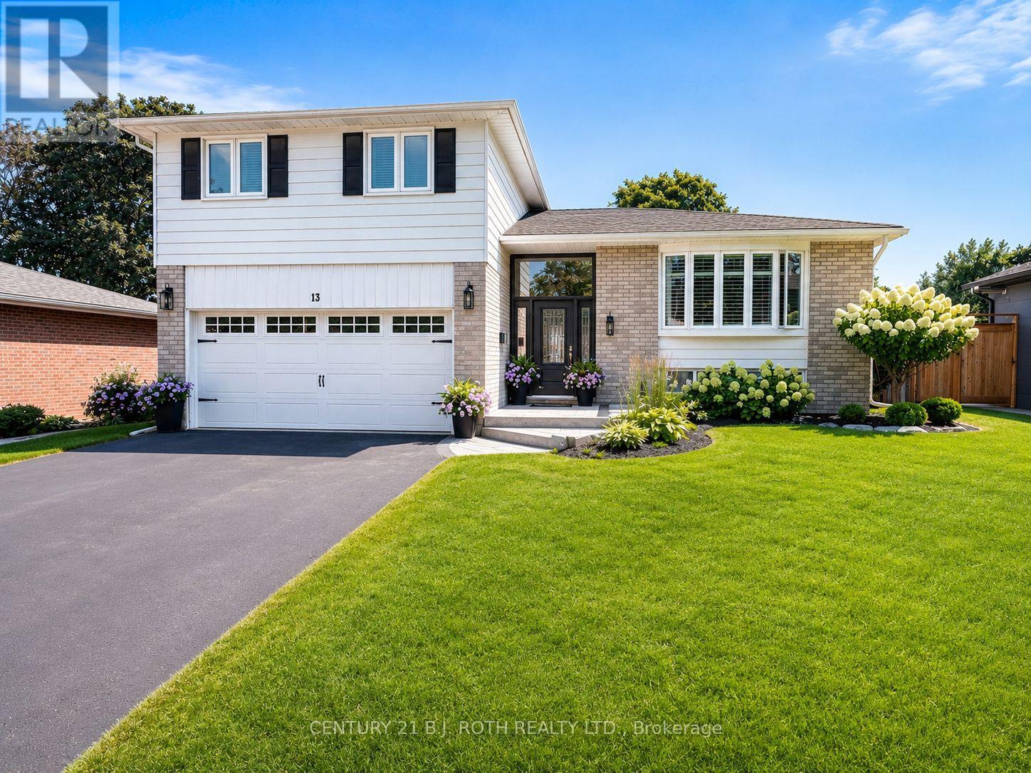 13 CLOVER AVENUE, barrie (allandale heights), Ontario