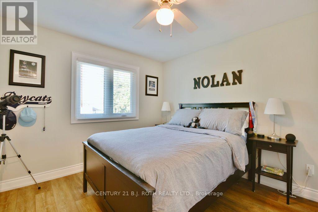 13 Clover Avenue, Barrie (Allandale Heights), Ontario  L4N 3M7 - Photo 28 - S13706698