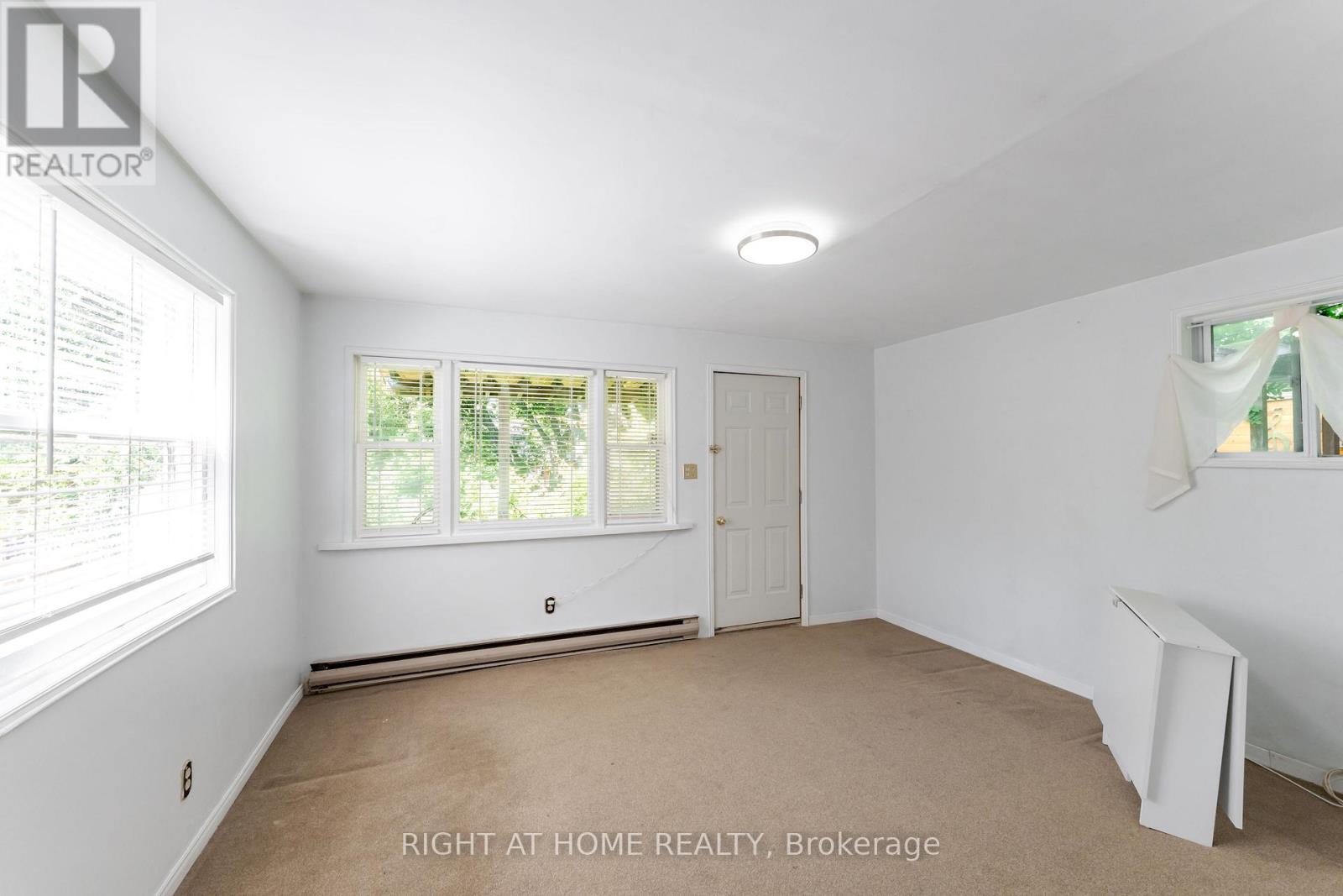 30 Allister Avenue, Toronto, Ontario  M1M 3K9 - Photo 26 - E13563626