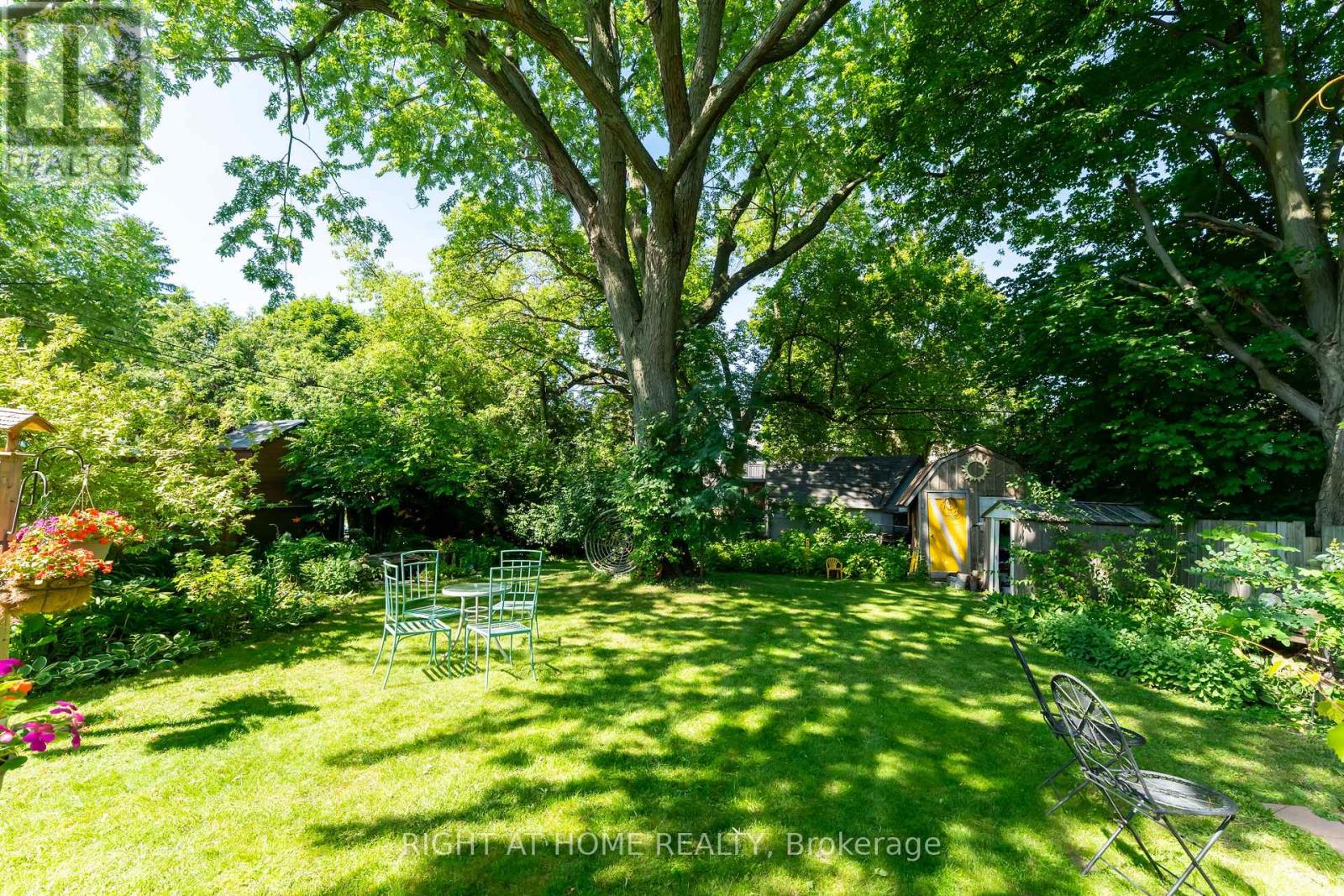 30 Allister Avenue, Toronto, Ontario  M1M 3K9 - Photo 46 - E13563626