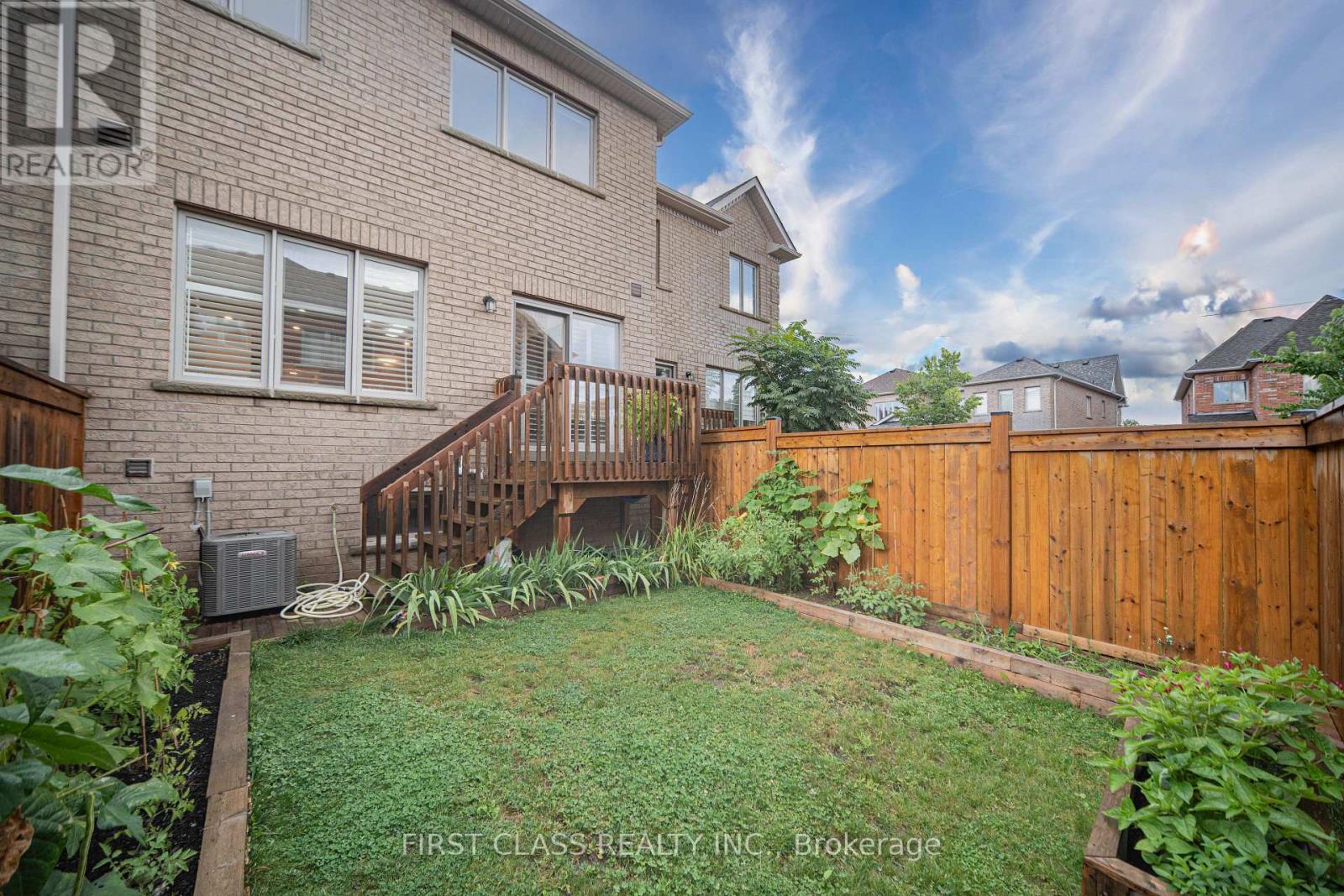 11 Twinflower Lane, Richmond Hill, Ontario  L4E 1E7 - Photo 35 - N13686788