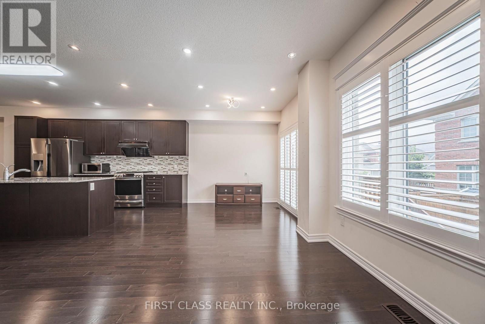 11 Twinflower Lane, Richmond Hill, Ontario  L4E 1E7 - Photo 13 - N13686788
