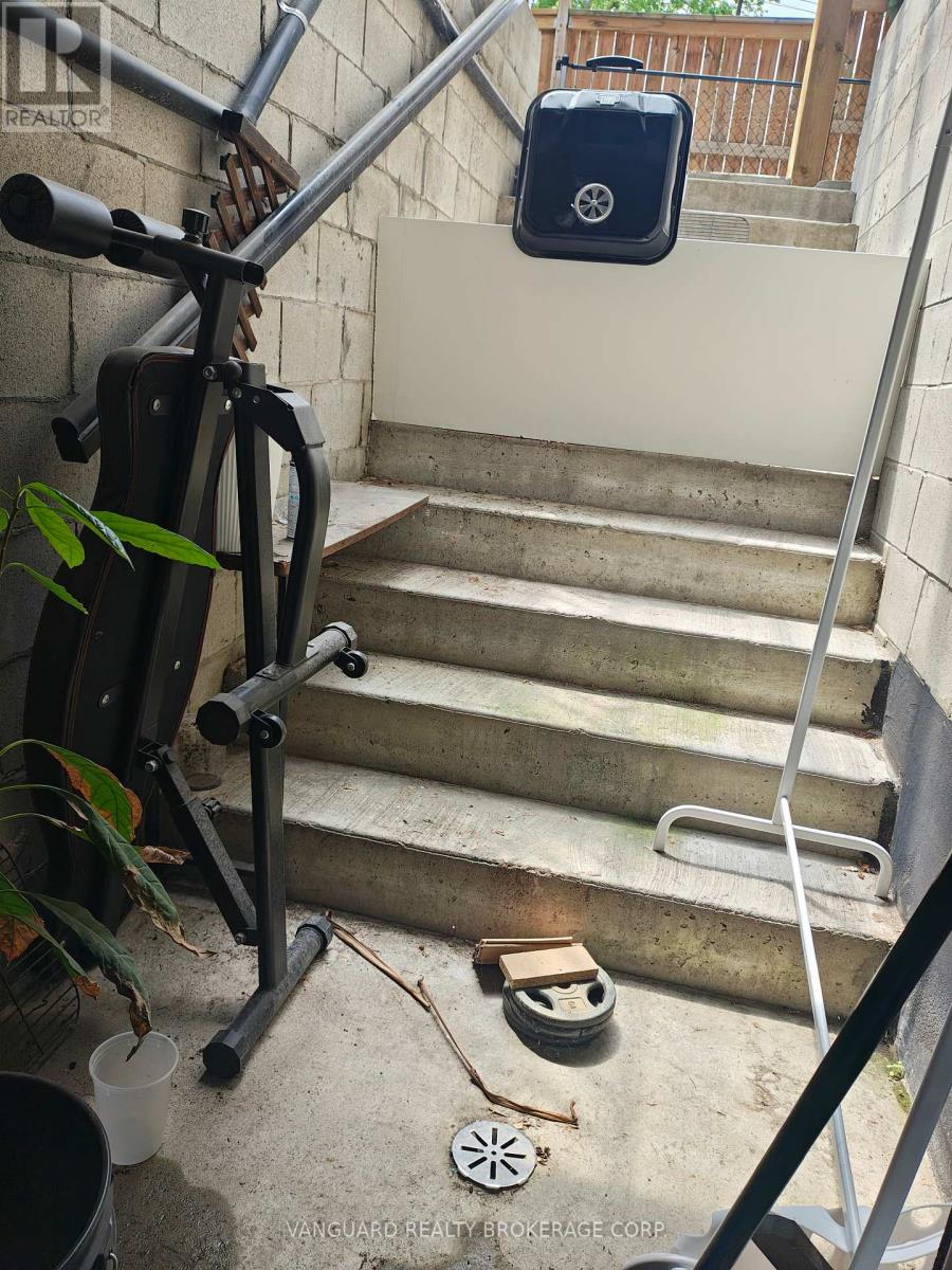 Basement - 982 Dovercourt Road, Toronto, Ontario  M6H 2X5 - Photo 14 - W13706452
