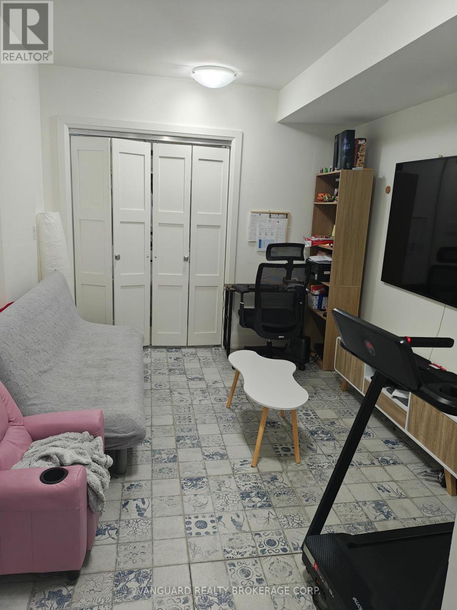 Basement - 982 Dovercourt Road, Toronto, Ontario  M6H 2X5 - Photo 6 - W13706452