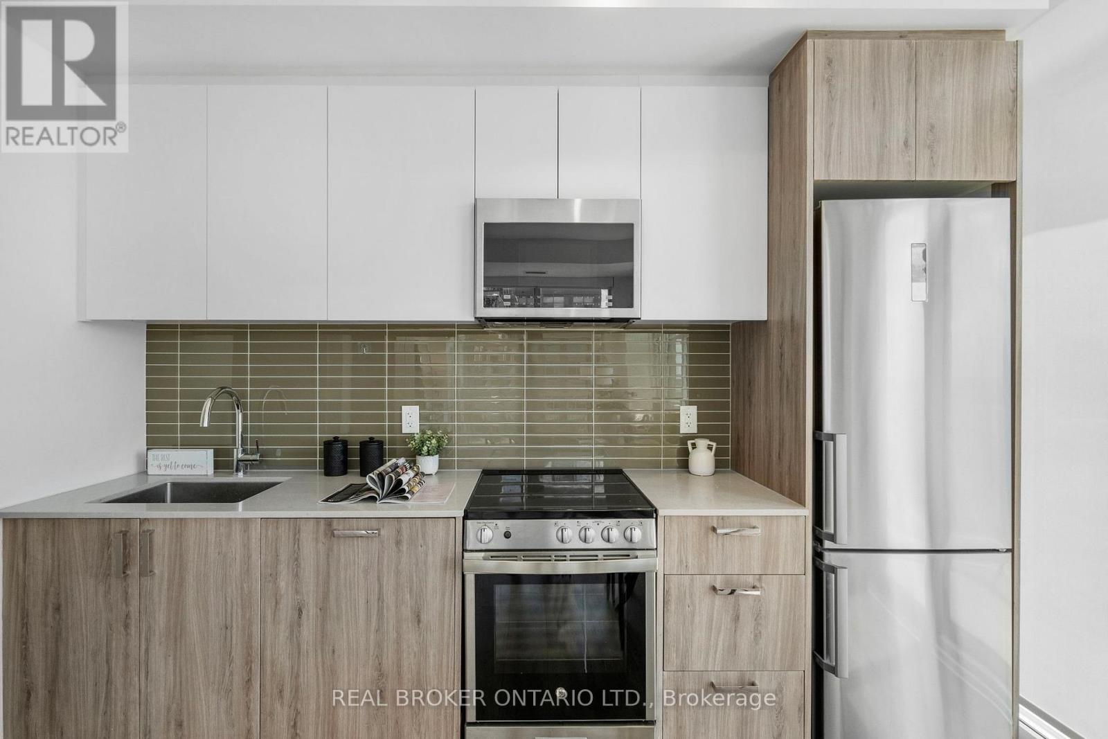 920 - 1787 St Clair Avenue W, Toronto, Ontario  M6N 0B7 - Photo 18 - W13706468