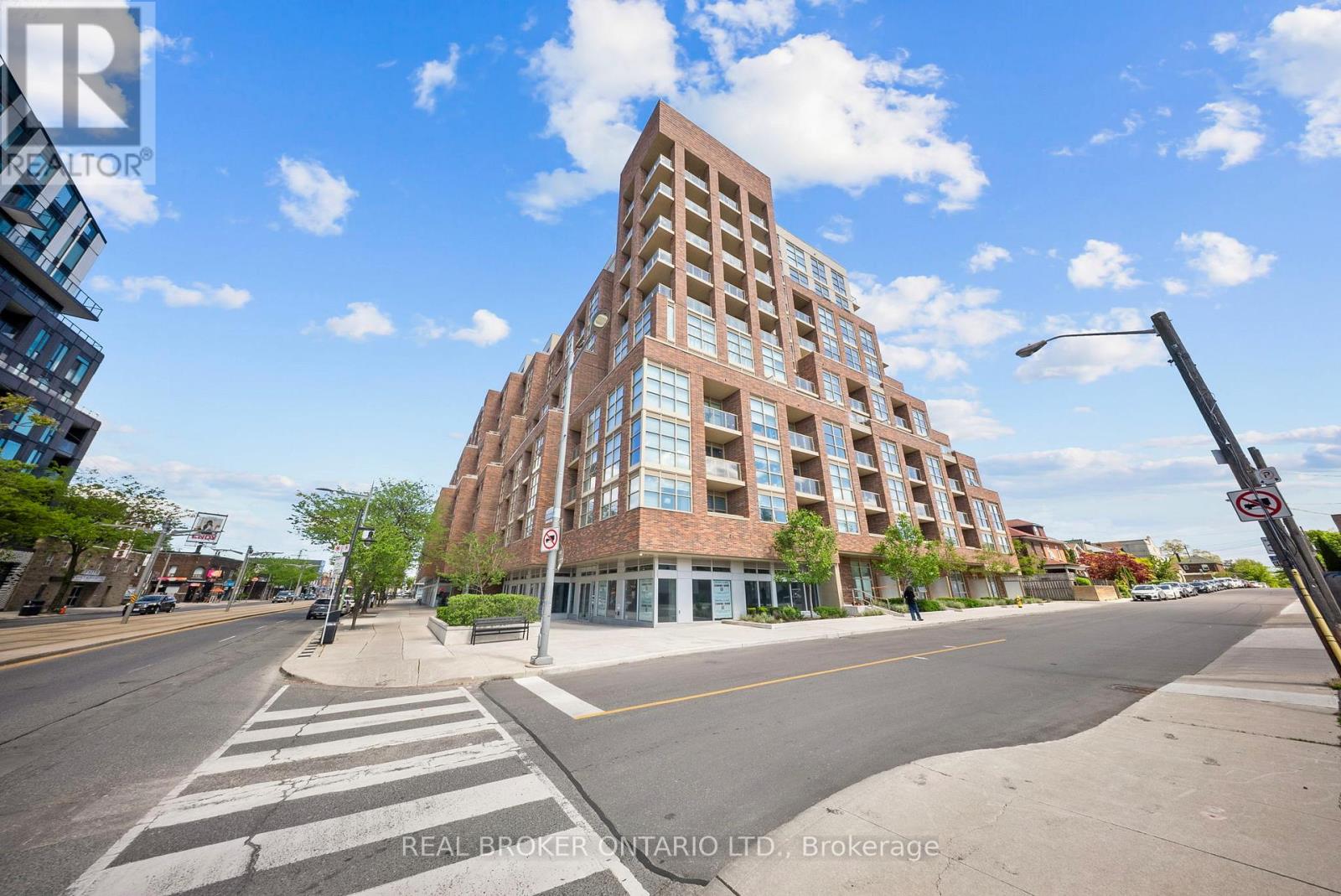 920 - 1787 St Clair Avenue W, Toronto, Ontario  M6N 0B7 - Photo 3 - W13706468
