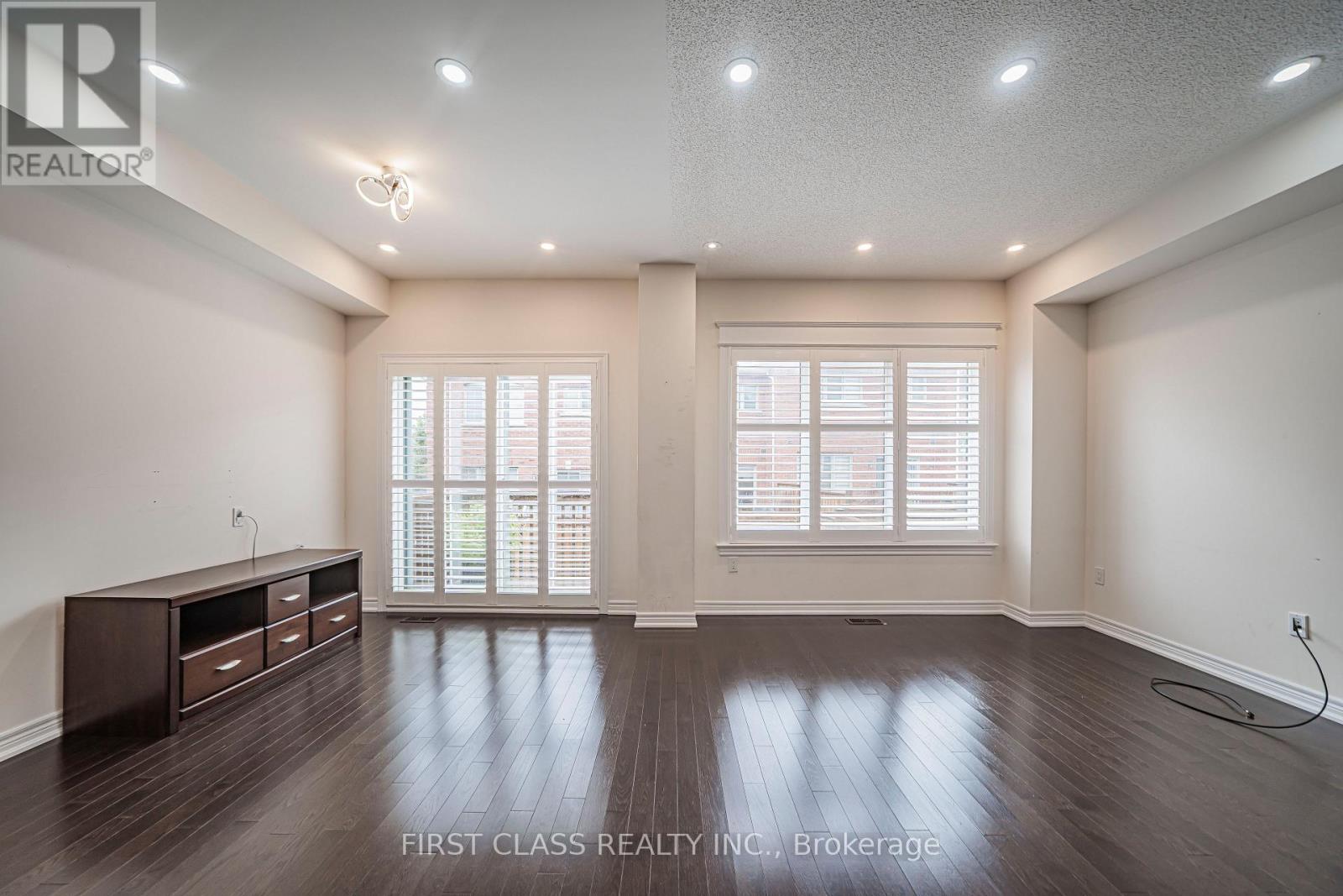 11 Twinflower Lane, Richmond Hill, Ontario  L4E 1E7 - Photo 12 - N13686788