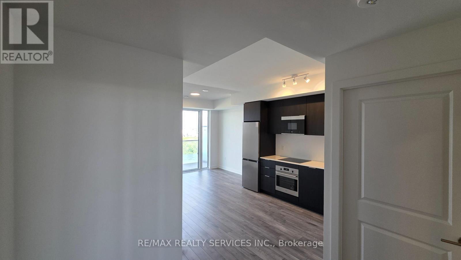 2410 - 15 Skyridge Drive, Brampton, Ontario L6P 4S3 - Photo 3 - W13706490