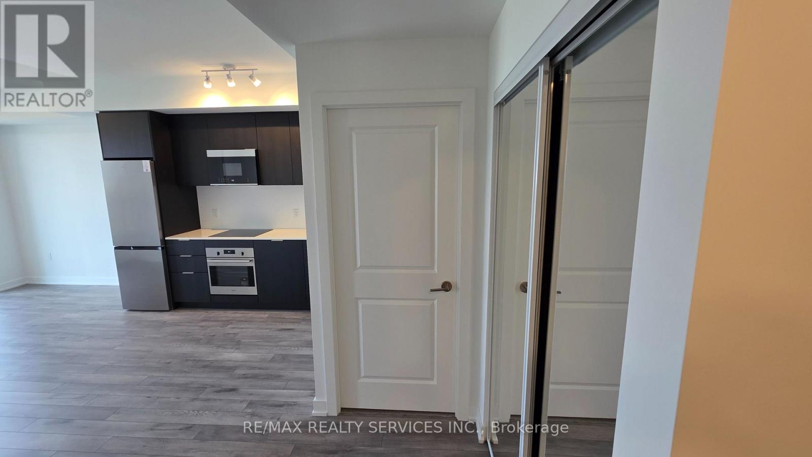 2410 - 15 Skyridge Drive, Brampton, Ontario L6P 4S3 - Photo 4 - W13706490