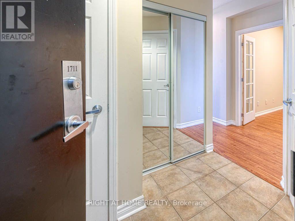 1711 - 388 Prince Of Wales Drive, Mississauga, Ontario  L5B 0A1 - Photo 16 - W13706572