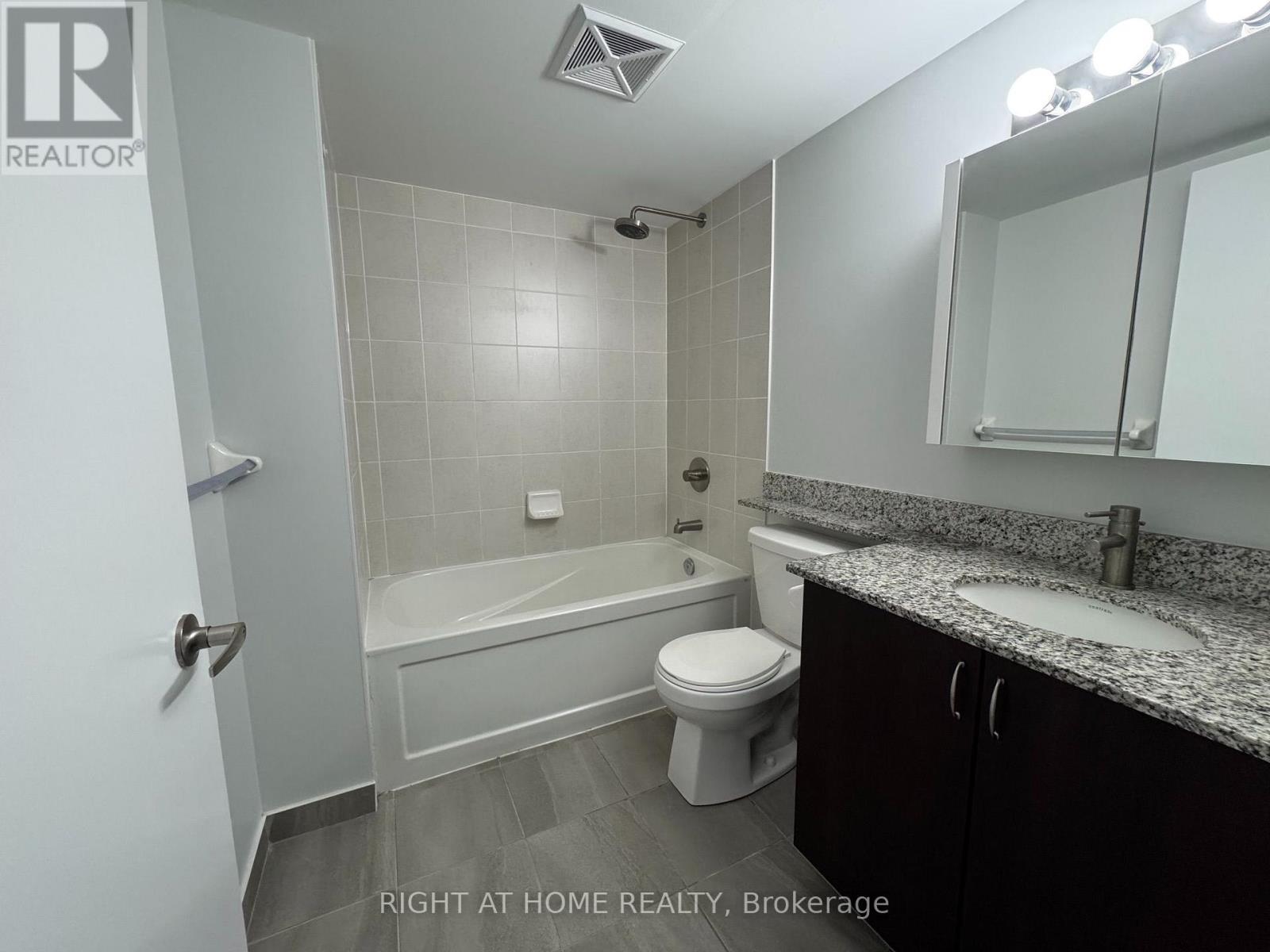 307 - 40 Via Rosedale Way, Brampton, Ontario  L6R 4A4 - Photo 8 - W13706586