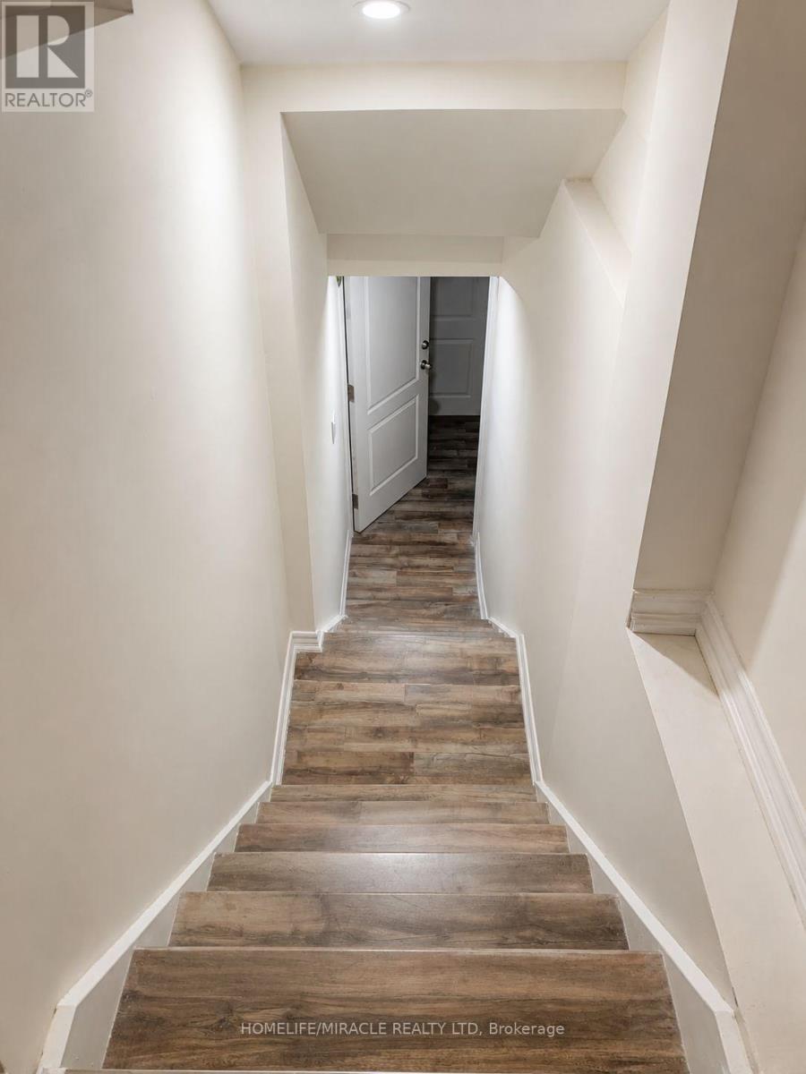 Basement - 15 Golderich Drive, Brampton, Ontario L7A 5A7 - Photo 2 - W13706650